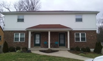 826 Arlington Rd in Park Hills, KY - Building Photo