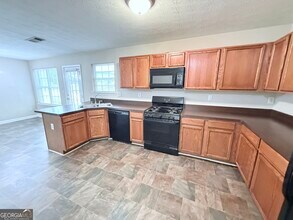 136 Rankin Cir in Mcdonough, GA - Building Photo - Building Photo