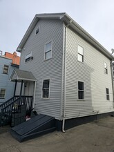 547 Harral Ave in Bridgeport, CT - Building Photo - Building Photo