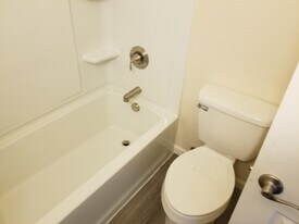 415 2nd Ave E, Unit 27 in Twin Falls, ID - Building Photo