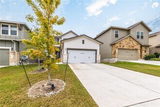 1111 Diggy Dr in Austin, TX - Building Photo - Building Photo