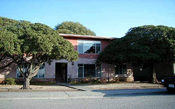 508 E Hillsdale Ct in San Mateo, CA - Building Photo - Building Photo