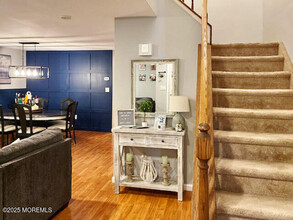 43 Woodledge Ct in Rockaway, NJ - Building Photo - Building Photo
