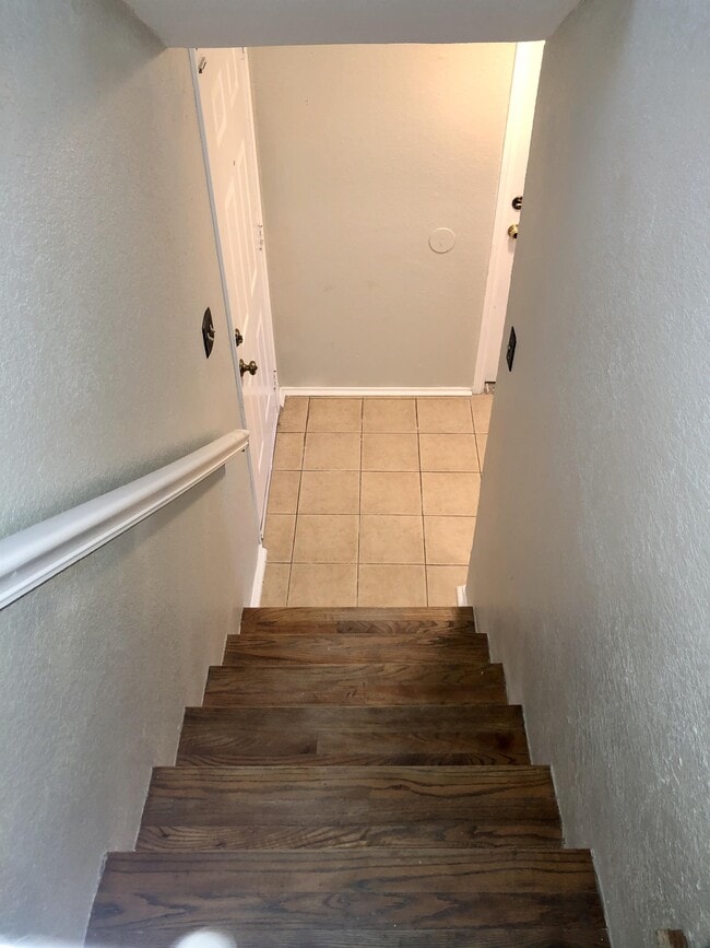 901 NW Summercrest Blvd in Burleson, TX - Building Photo - Building Photo