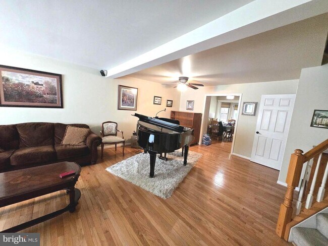 15075 Ardmore Loop in Woodbridge, VA - Building Photo - Building Photo