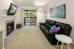 23321 Cedar Way in Mountlake Terrace, WA - Building Photo