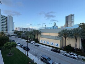 18001 N Bay Rd in Sunny Isles Beach, FL - Building Photo