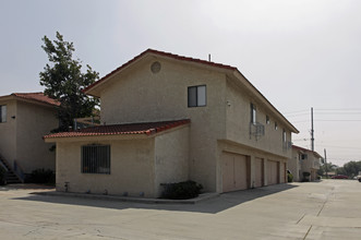 Acacia Garden in Fontana, CA - Building Photo - Building Photo