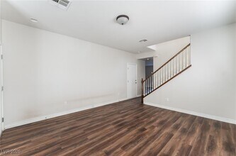 112 Iron Summit Ave in North Las Vegas, NV - Building Photo - Building Photo