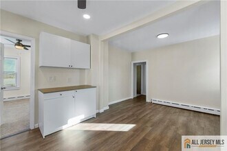 124 S 7th Ave in Manville, NJ - Building Photo - Building Photo