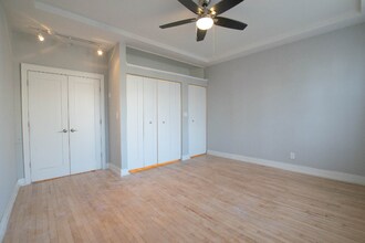 2732 S Bonfield St in Chicago, IL - Building Photo - Building Photo