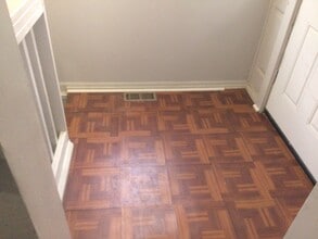 8518 S Givins Ct in Chicago, IL - Building Photo - Building Photo