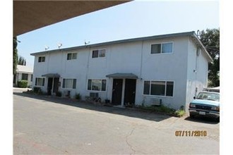 403-405 W J St in Ontario, CA - Building Photo - Building Photo