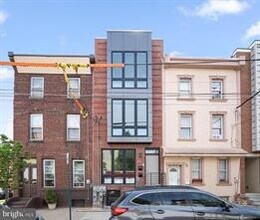 2032 E Susquehanna Ave in Philadelphia, PA - Building Photo - Building Photo