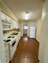 484 E University Dr in Auburn, AL - Building Photo - Building Photo