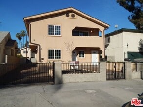 2517 S Orange Dr in Los Angeles, CA - Foto de edificio - Building Photo