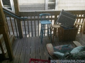 124 Berkshire St in Cambridge, MA - Building Photo