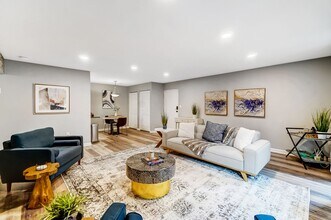 801 Delta Ave in Cincinnati, OH - Building Photo - Building Photo