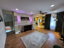 18 Plimpton Ave, Unit 2 in Norwood, MA - Building Photo