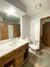 1505 Well St in Onalaska, WI - Foto de edificio - Building Photo