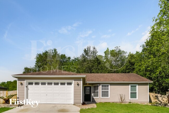 property at 1598 Twin Oak Dr W