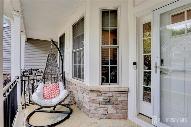 25 Gonzalez Dr in Old Bridge, NJ - Foto de edificio - Building Photo