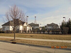 890 June Terrace in Lake Zurich, IL - Building Photo - Building Photo