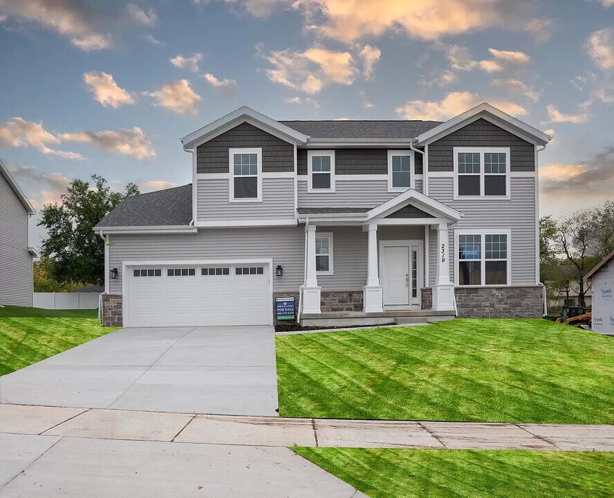 2319 Lonnie Ln in Sun Prairie, WI - Building Photo