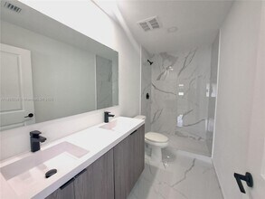 1373 NW 1st St in Florida City, FL - Building Photo - Building Photo
