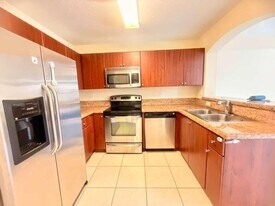14363 SW 11th St in Pembroke Pines, FL - Building Photo