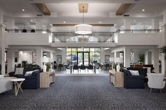 Woodland Village Senior Apartments in San Marcos, CA - Foto de edificio - Building Photo