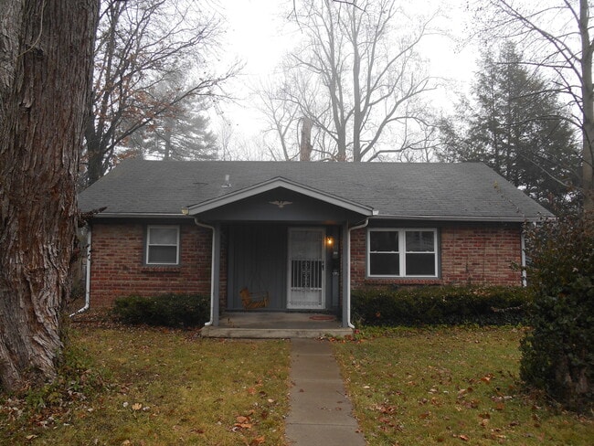 property at 813 S Mitchell St