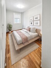 14 Pond St, Unit 2 in Boston, MA - Foto de edificio - Building Photo