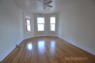 55 Leicester St, Unit 2 in Boston, MA - Foto de edificio - Building Photo