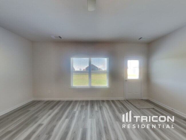 239 Oliver Dr in Locust Grove, GA - Foto de edificio - Building Photo