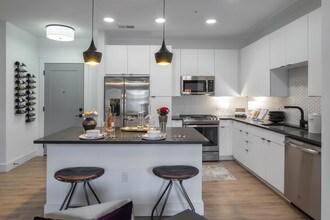 Tailor O4W in Atlanta, GA - Building Photo - Interior Photo