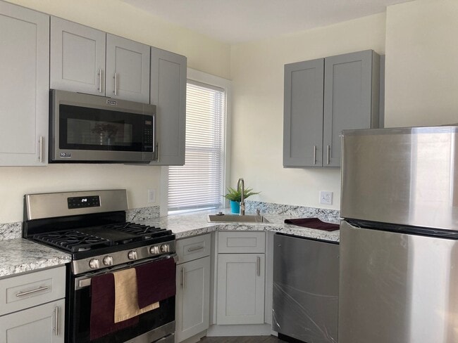 property at 1332 W 93rd St