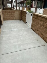 105 Red Brick Dr in Simi Valley, CA - Building Photo - Building Photo