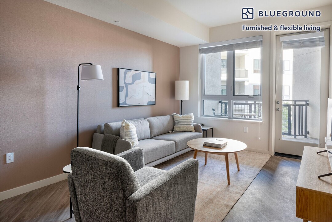 6701 Shellmound St-Unit -FL4-ID1467 in Emeryville, CA - Building Photo