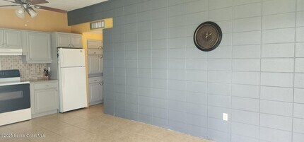 123 Roosevelt Ave in Cocoa Beach, FL - Building Photo - Building Photo