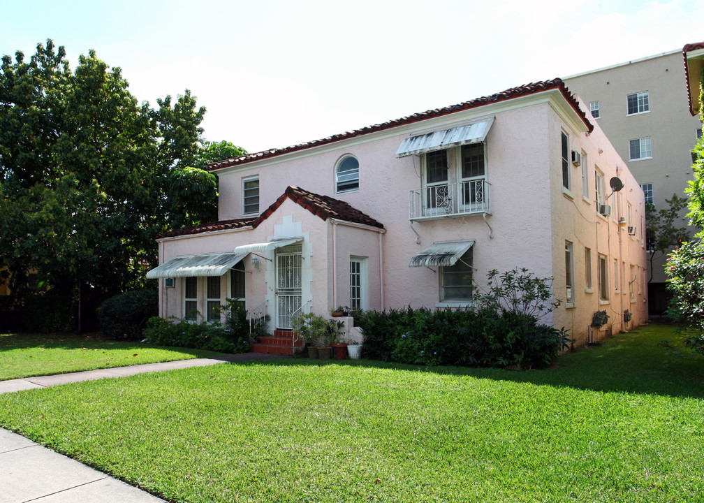 114 Menores Ave in Coral Gables, FL - Building Photo