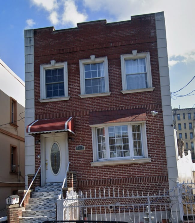 4312 Carpenter Ave in Bronx, NY - Building Photo - Building Photo