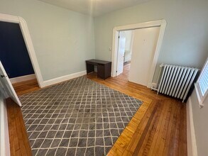 244 Highland Ave, Unit 2 in Somerville, MA - Building Photo - Building Photo