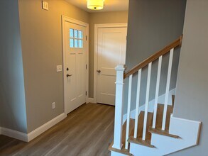 110 Sycamore Ln in Kennebunk, ME - Building Photo - Building Photo