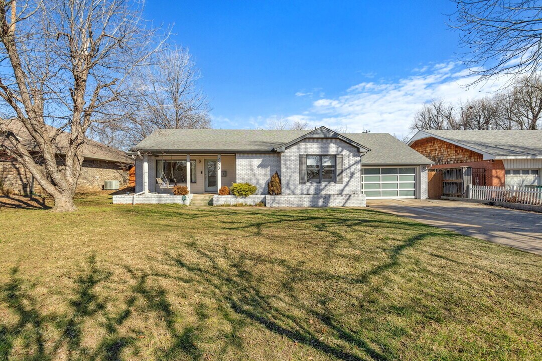 2523 NW 57th St in Oklahoma City, OK - Building Photo