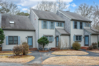 Beechwood in Mashpee, MA - Building Photo - Building Photo