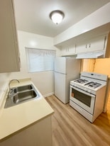 12414 Dunrobin Ave in Downey, CA - Building Photo