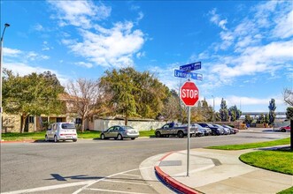 2553 E Terrace St in Anaheim, CA - Foto de edificio - Building Photo