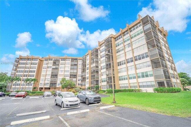 property at 900 St Charles Pl