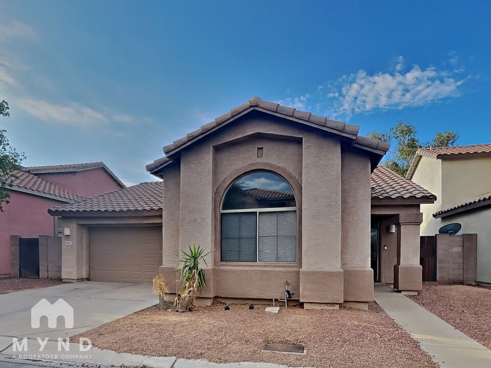 8921 E Crescent Ave in Mesa, AZ - Building Photo
